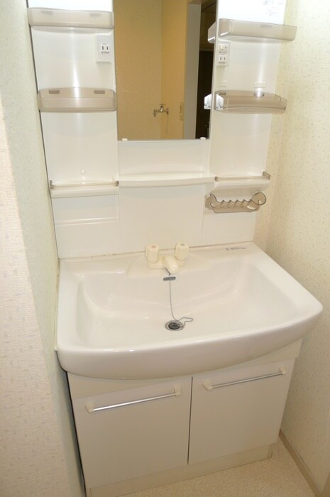 リバ－サイドマキバの物件内観写真