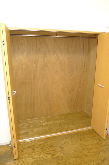 リバ－サイドマキバの物件内観写真