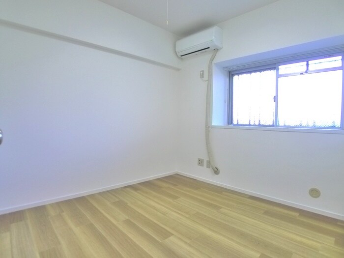 リバ－サイドマキバの物件内観写真