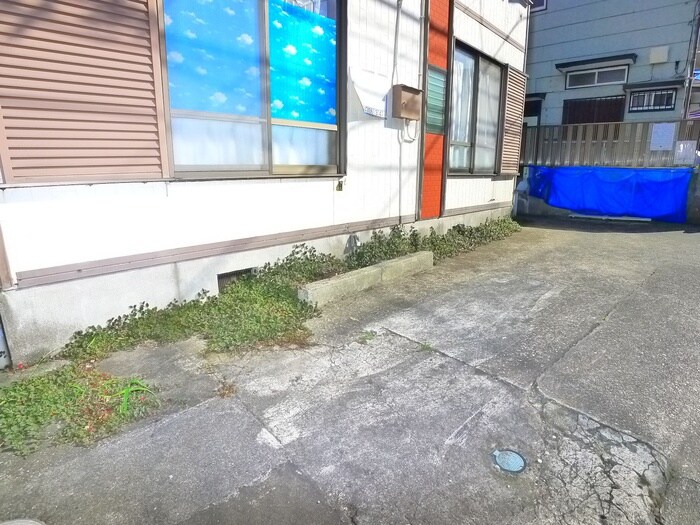 ア－バンエ－スの物件外観写真