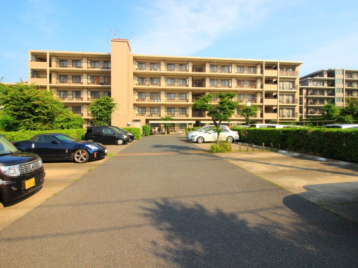 鴻巣東ハイツの物件外観写真