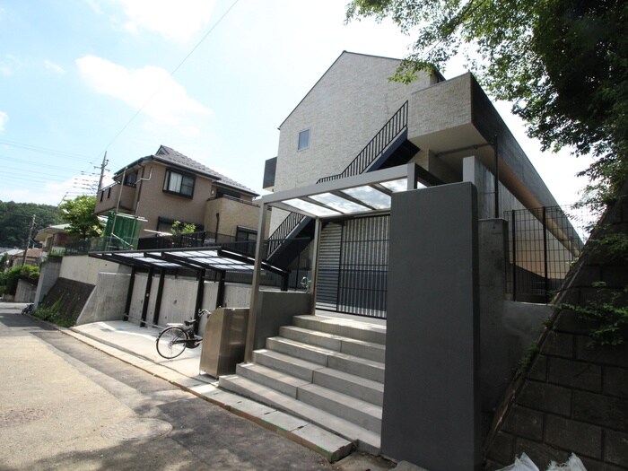 イデアル鶴川の物件外観写真