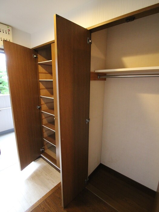 ラ・ポ－ル八番館の物件内観写真