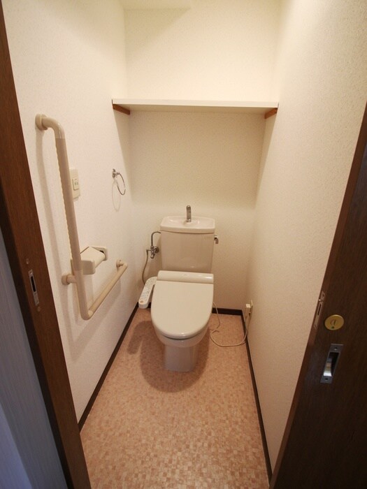 ラ・ポ－ル八番館の物件内観写真