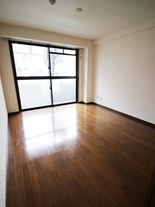 ラ・ポ－ル八番館の物件内観写真