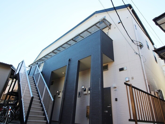 カーサドマーニの物件外観写真