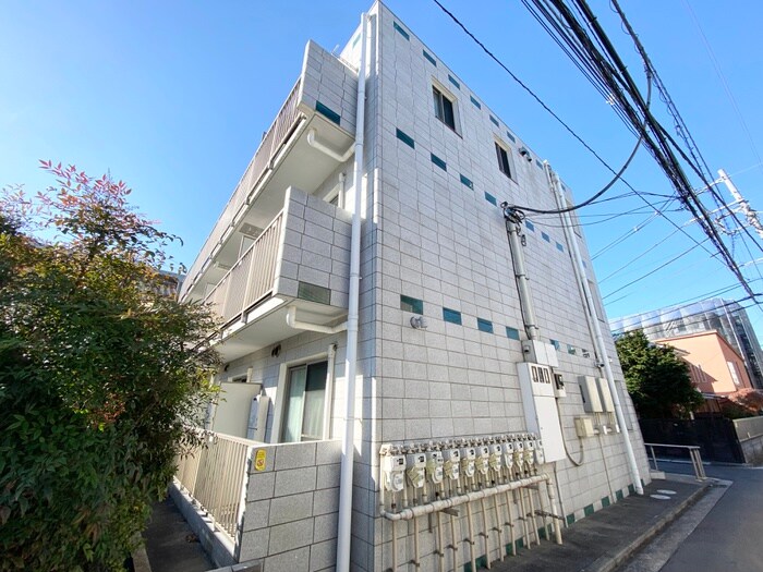 エレーナの物件外観写真