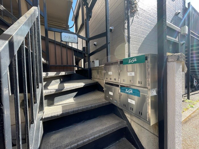 ファミ－ルの物件外観写真