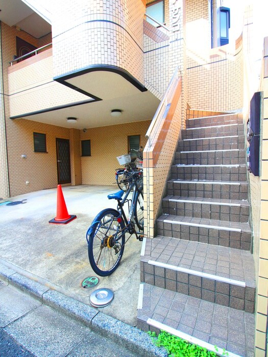 グロリアサンコ－の物件外観写真