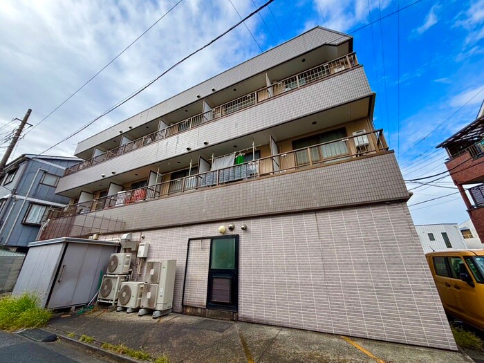 クオリティパレスの物件外観写真