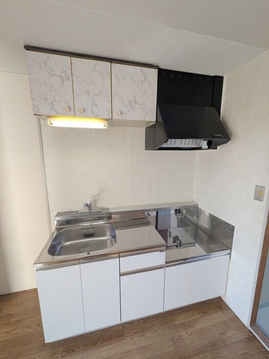 シズハイツサカエの物件内観写真