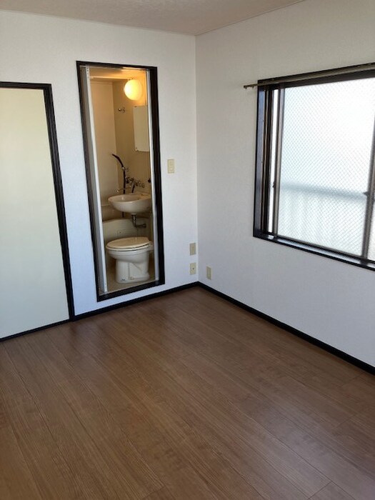 メゾンヤコウの物件内観写真