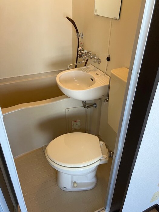 メゾンヤコウの物件内観写真