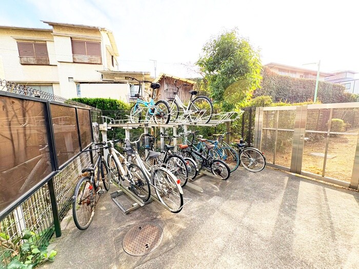 レジディア世田谷若林の物件外観写真