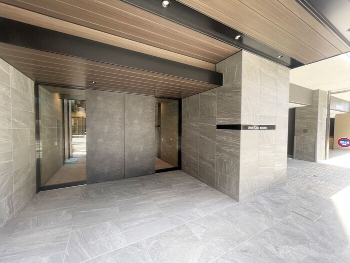 アヴァンカーサ町屋の物件外観写真