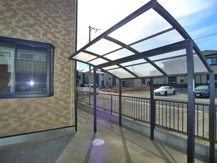 メゾン・ラフィーネⅡの物件外観写真