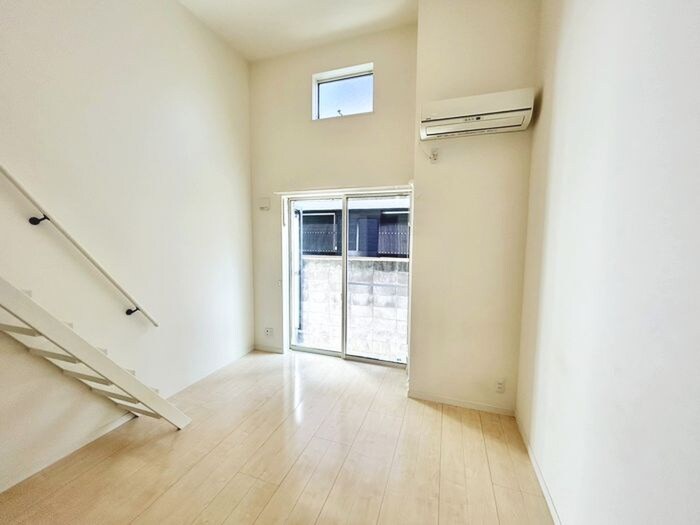 カーサ本八幡の物件内観写真