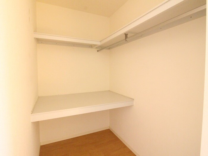 ルミエールB棟の物件内観写真