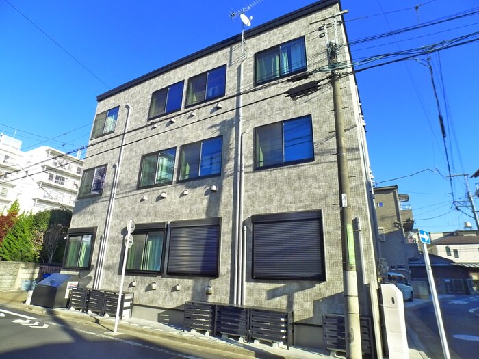 k1 apartmentsの物件外観写真