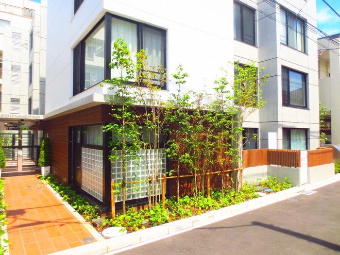 ALERO市谷台町の物件外観写真