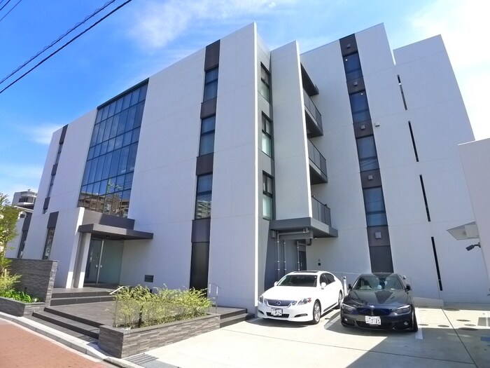 Calm Residence Prologueの物件外観写真