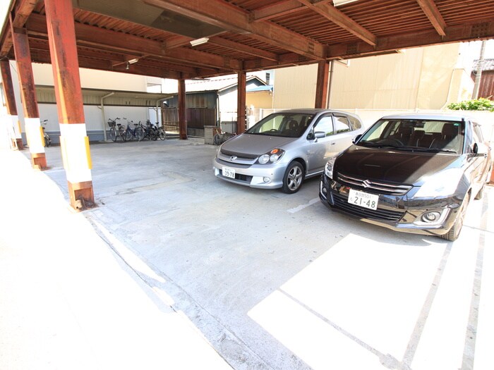 ワイズの物件外観写真