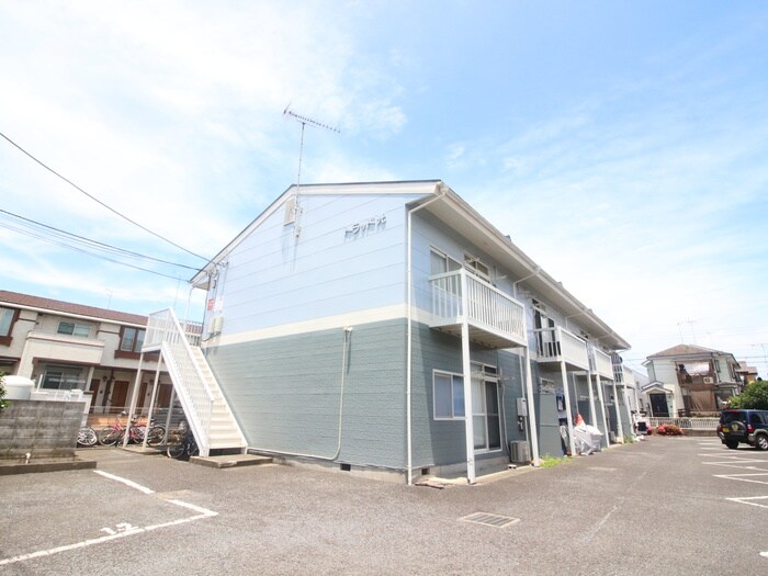 トラッド光の物件外観写真