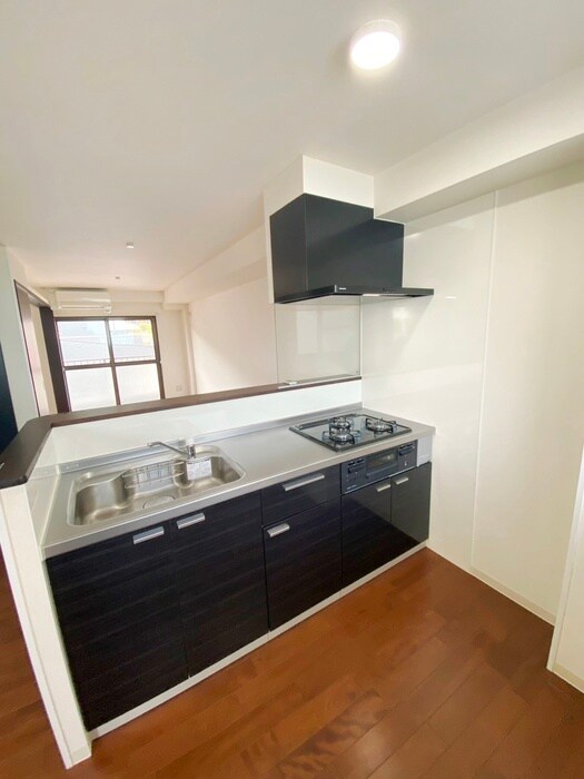 新山下三番館の物件内観写真