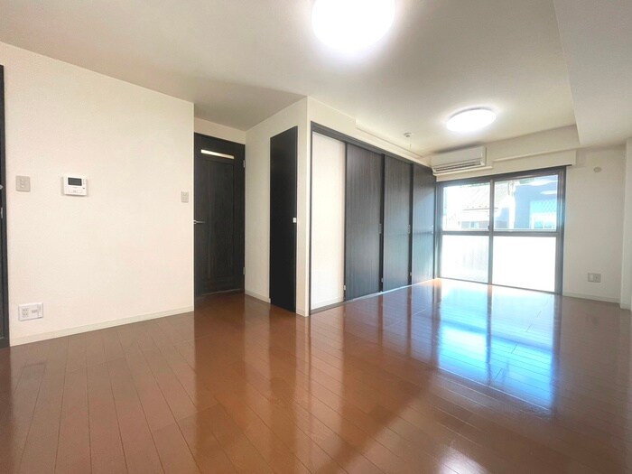 新山下三番館の物件内観写真