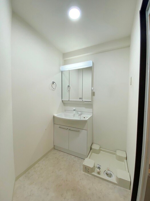 新山下三番館の物件内観写真