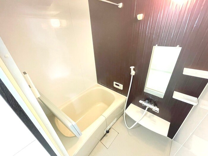 新山下三番館の物件内観写真