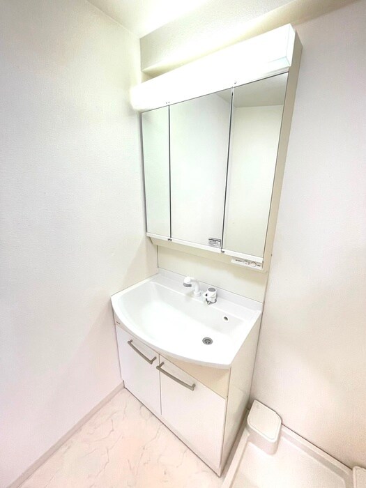 新山下三番館の物件内観写真