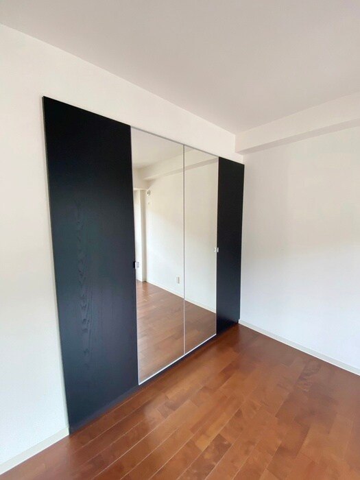 新山下三番館の物件内観写真