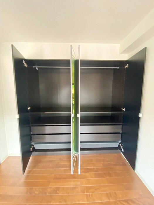 新山下三番館の物件内観写真