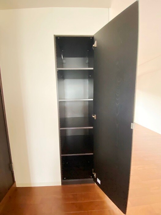 新山下三番館の物件内観写真