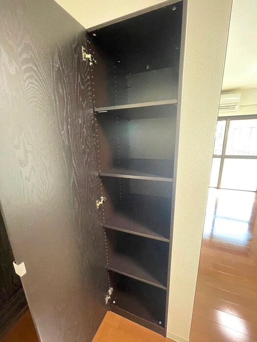 新山下三番館の物件内観写真