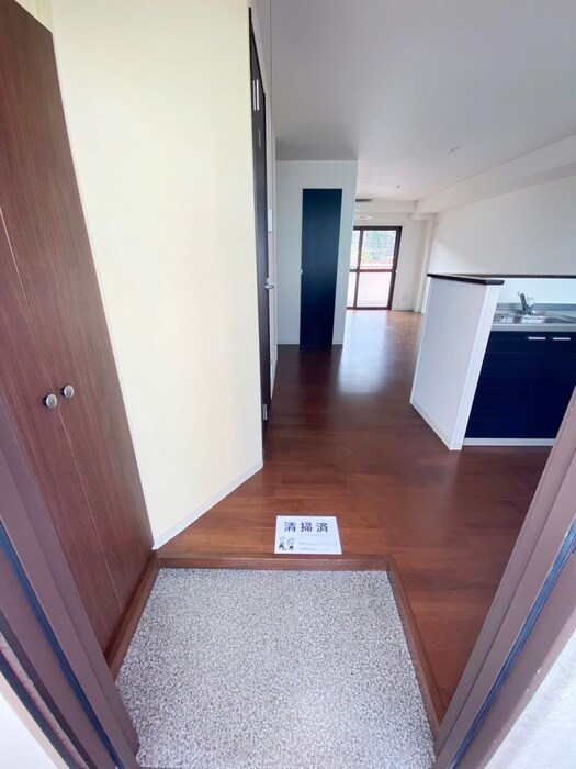 新山下三番館の物件内観写真