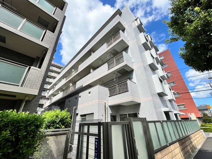 サリジェ志村公園の物件外観写真