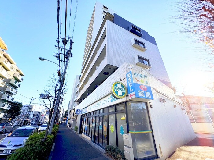 レジディア三宿の物件外観写真