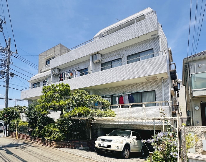 Ｆｉｒｓｔの物件外観写真