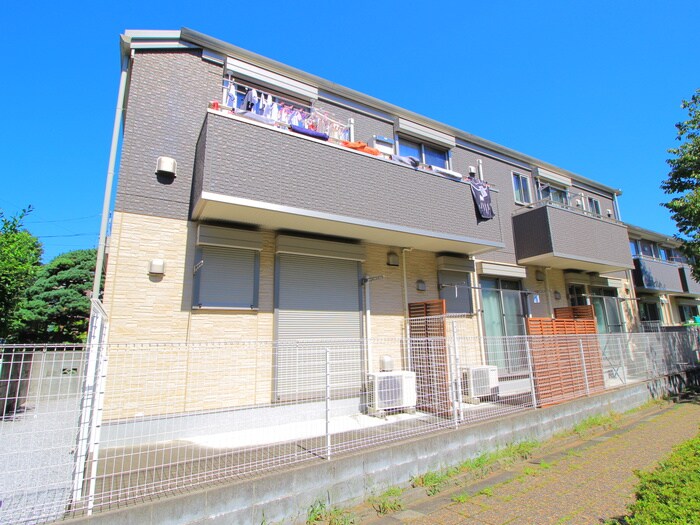 ラ・シュプレ－ムの物件外観写真