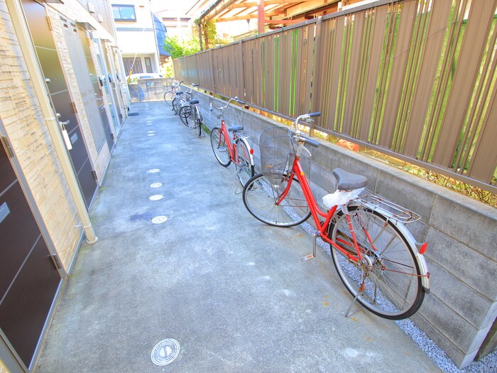 ラ・シュプレ－ムの物件外観写真