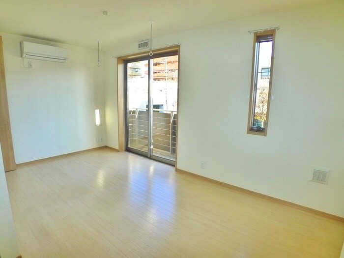 サンモール三郷の物件内観写真