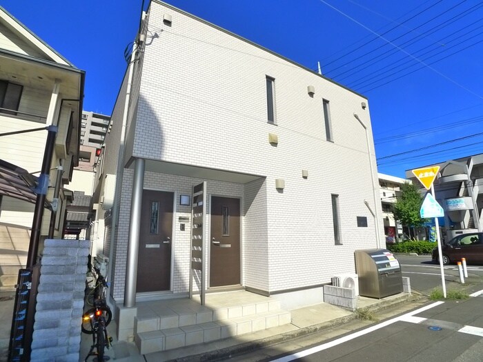 サンモール三郷の物件外観写真