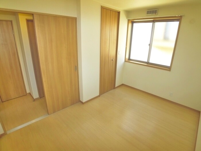 サンモール三郷の物件内観写真