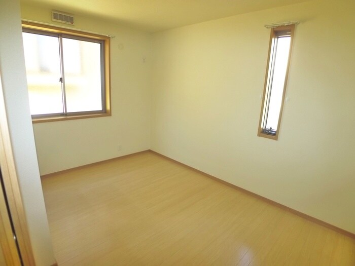 サンモール三郷の物件内観写真