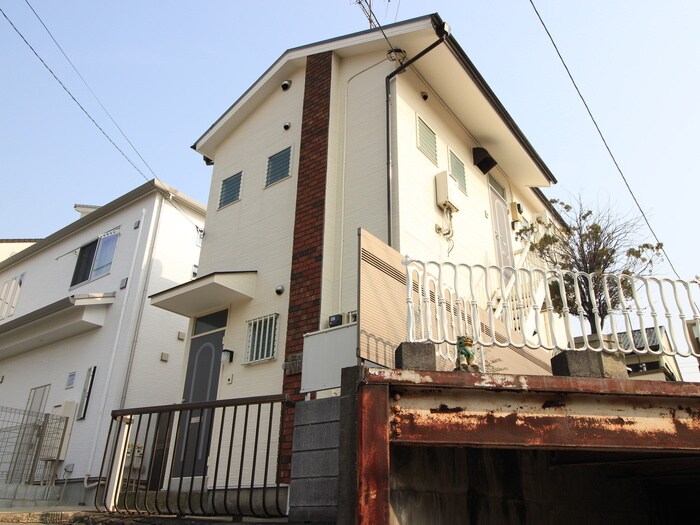 スギモトハウスの物件外観写真