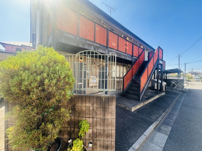 サン・フォレストの物件外観写真