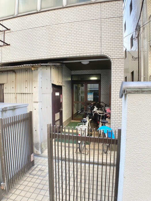 栄太楼ビルの物件外観写真