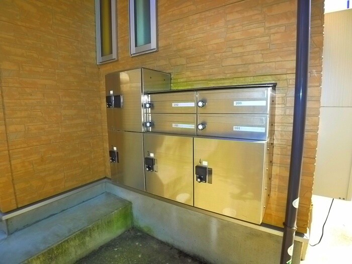 桜フラット市川の物件外観写真